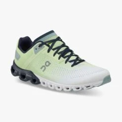'On Running' Women's Cloudflow - Meadow / White -Dansko Shop 35.98685 cloudflow fw22 meadow white w g6 1024x1024@2x